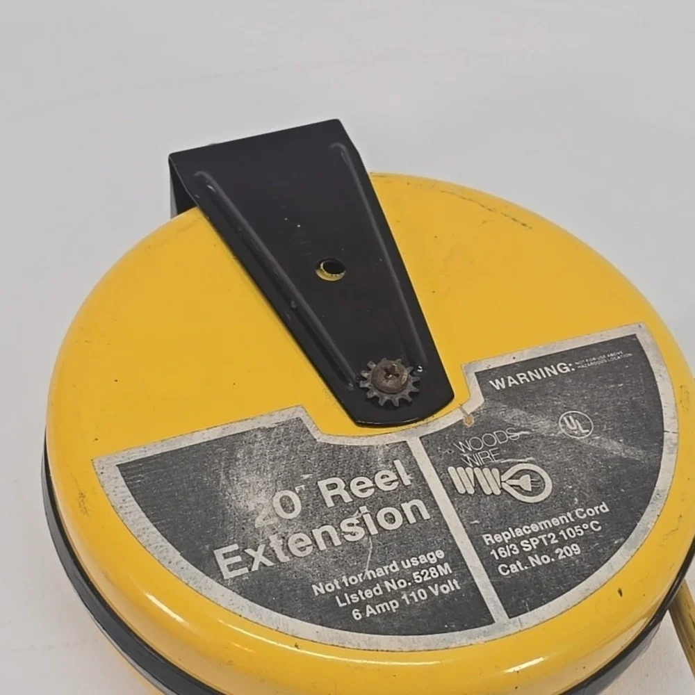 20 Ft. Retractable Cord Reel Needs Spring Reloaded Doesn't Retract.‎ Parts Only